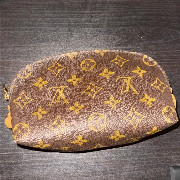 Louis Vuitton Brown and Gold Monogram Clutch - Picture 2 of 16